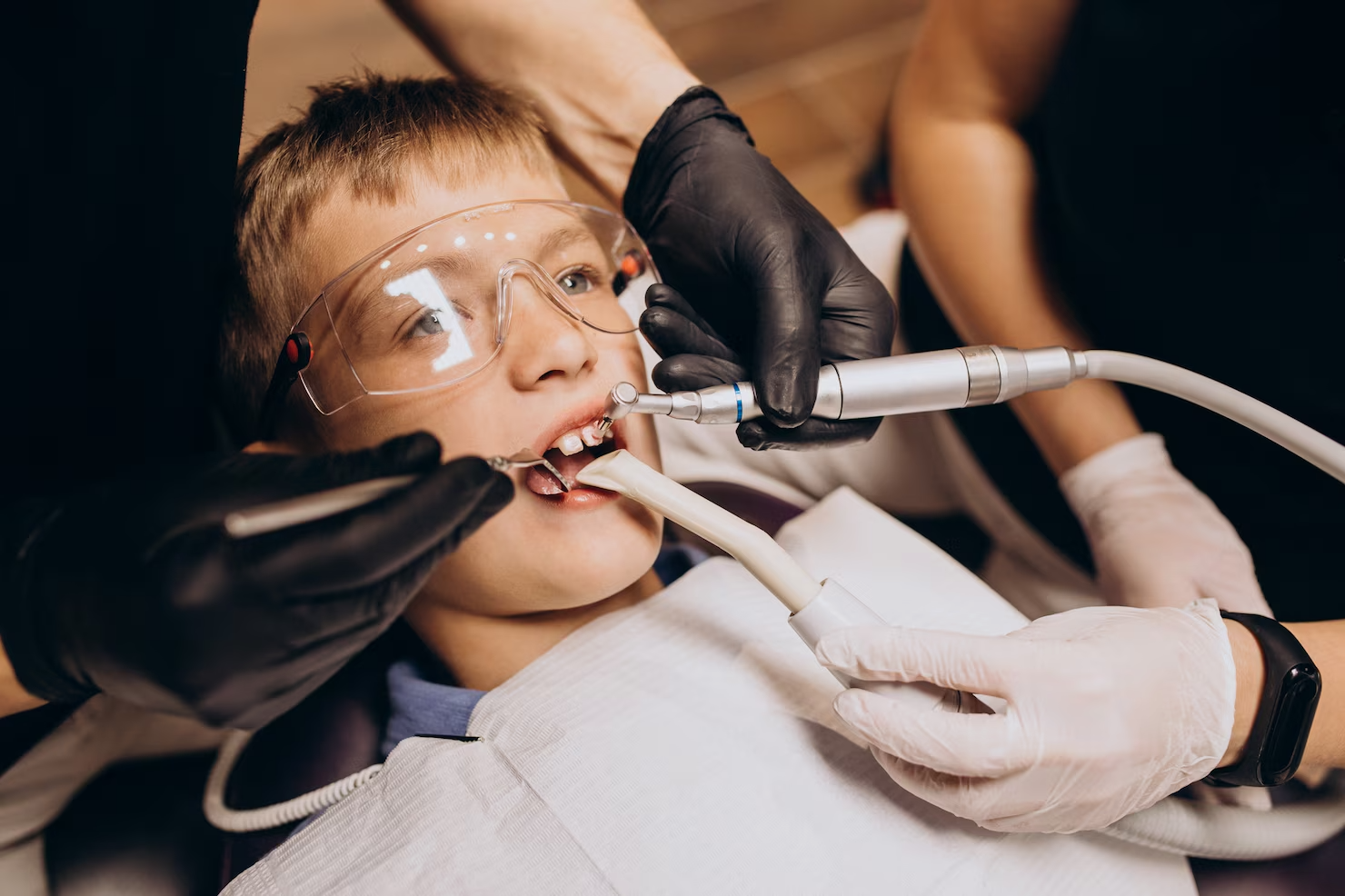 little-boy-patient-dentist_1303-24391